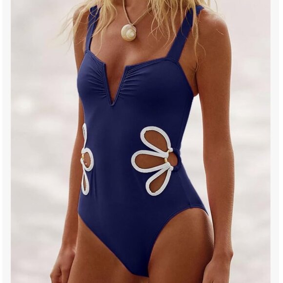 NWT Seamoly One Piece Swimsuit with Floral Cutout L Large - Picture 1 of 14